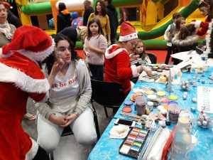 Stand - maquillage - arbre - de -Noël - Lyon
